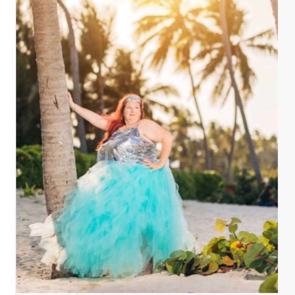 EUC Torrid silver sequin midi tank